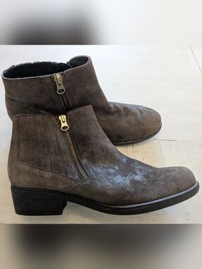 Eric Michael Tatiana Brown Metallic Suede Bootie Size 10/41